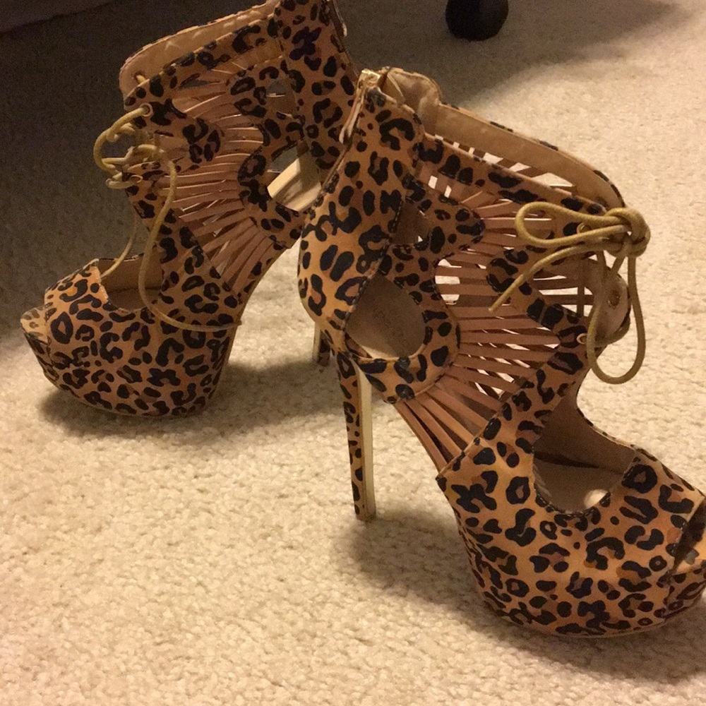 High heels open bootie.